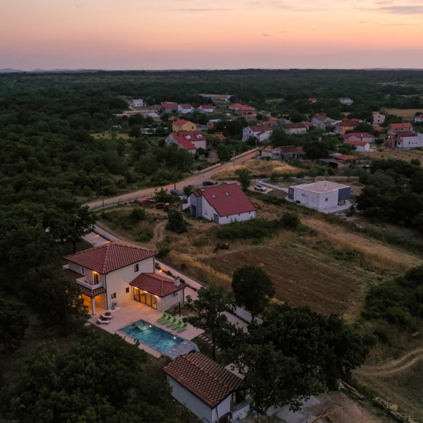 Villa Pietro, Villa Pietro  Žerava